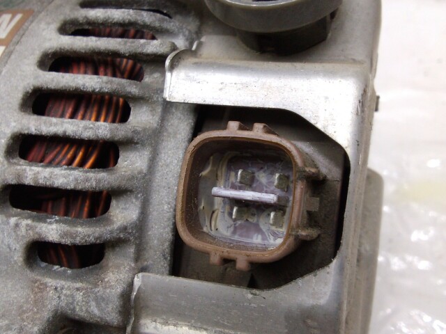 Генератор TOYOTA Corolla Fielder 1NZ-FE