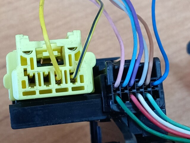 Шлейф подрулевой TOYOTA Avensis 