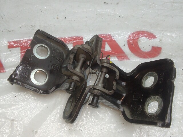 Кронштейны двери RENAULT Duster 