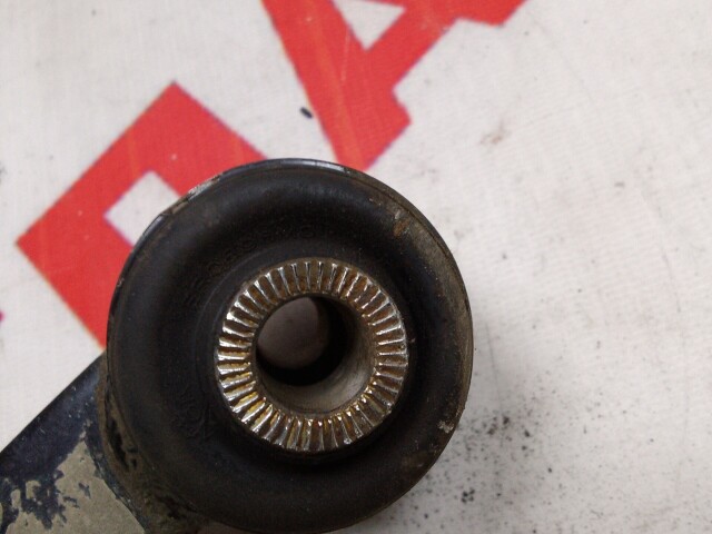 Рычаг TOYOTA RAV4 