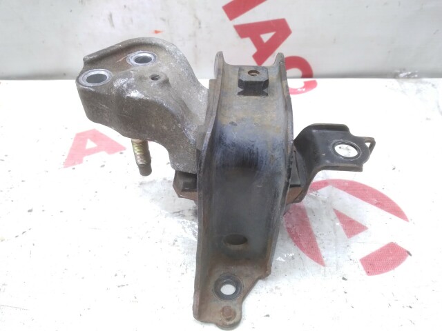 Подушка ДВС TOYOTA FunCargo 