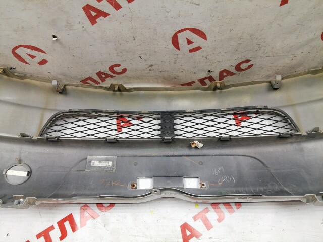 Бампер передний TOYOTA Vitz 