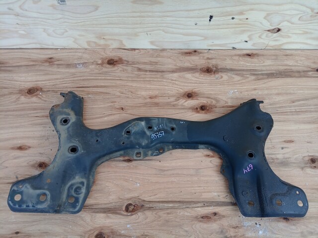 Балка поперечная TOYOTA Corolla Spacio 