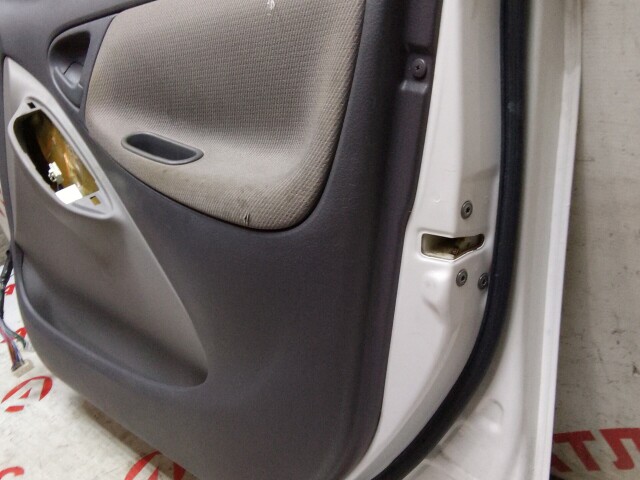 Дверь TOYOTA Platz 