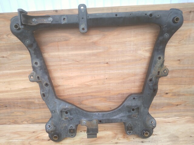 Подрамник TOYOTA Camry 