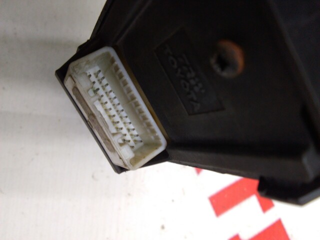 Блок управления стеклоподъемниками TOYOTA Corolla 