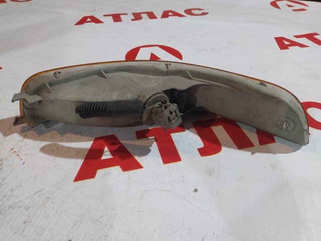 Повторитель в бампер TOYOTA Sprinter 