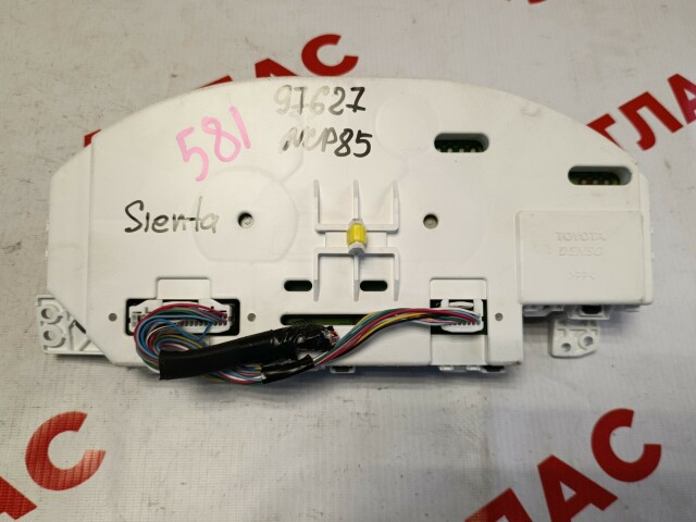 Щиток приборов TOYOTA Sienta 