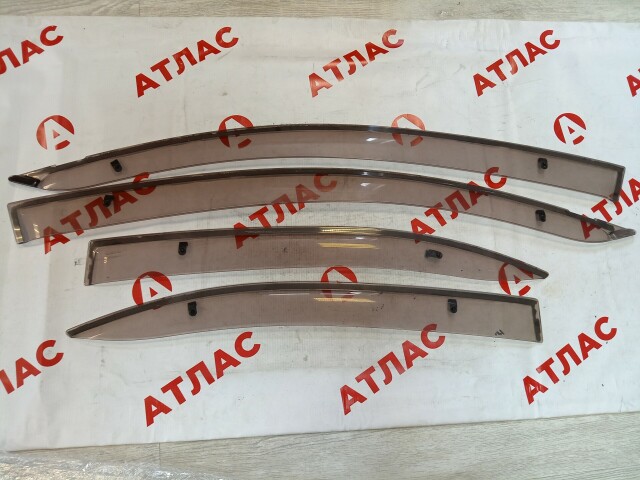 Ветровик TOYOTA Avensis 