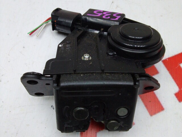 Замок багажника TOYOTA Avensis 