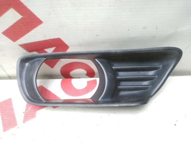 Оправа туманки TOYOTA Camry 