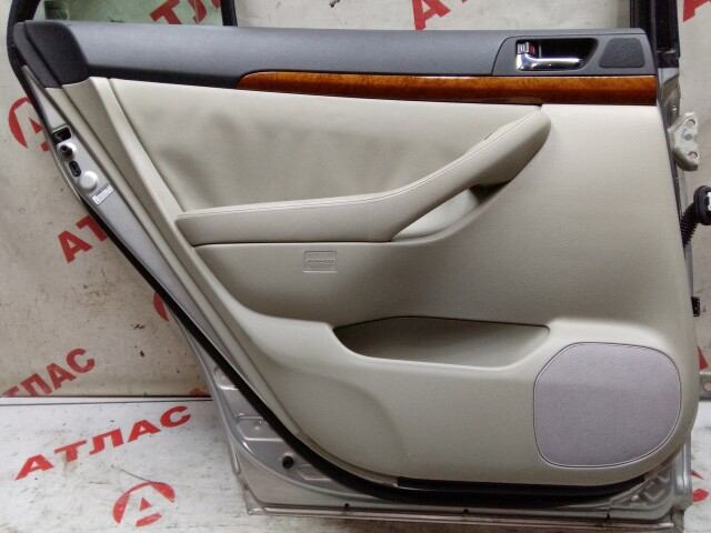 Дверь TOYOTA Avensis 
