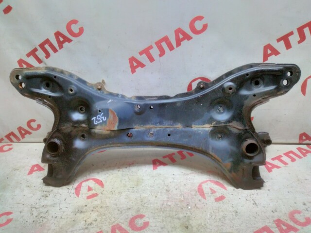 Балка поперечная TOYOTA FunCargo 