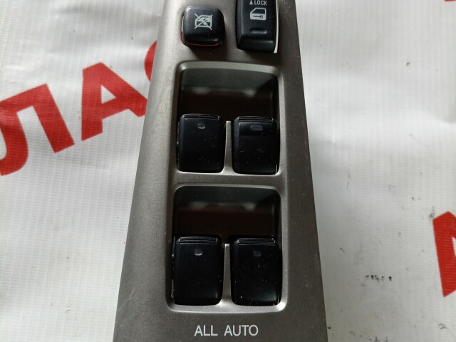 Блок управления стеклоподъемниками TOYOTA Corolla 