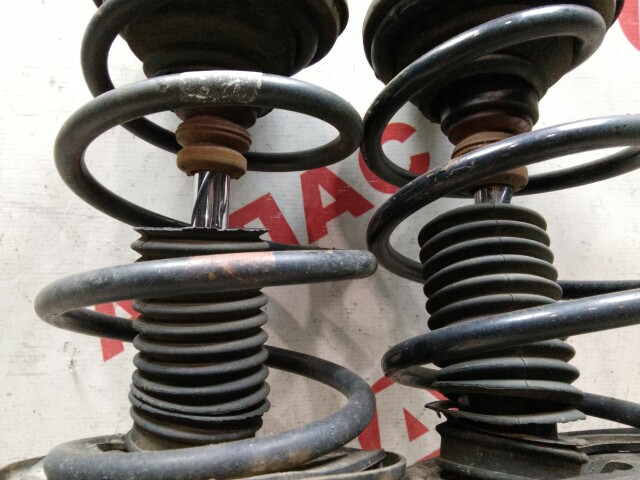 Стойка TOYOTA Estima 