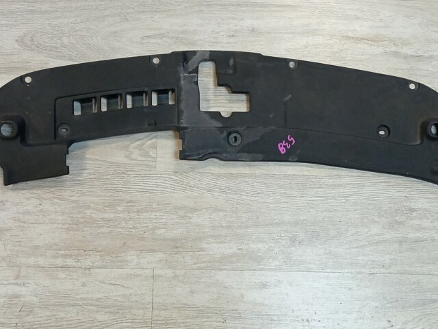 Накладка на радиатор TOYOTA Camry 