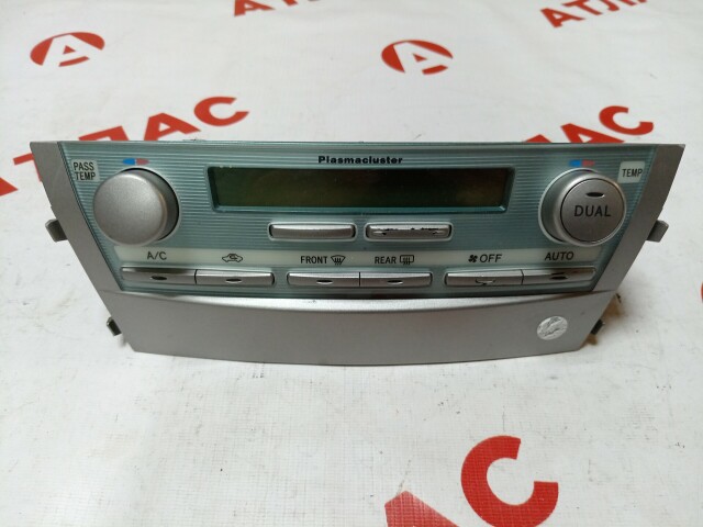 Блок управления печкой и кондиционером TOYOTA Camry 