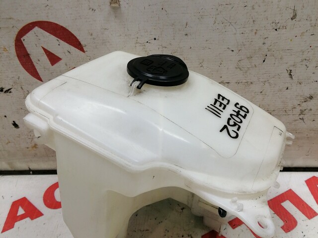 Бачок омывателя TOYOTA Corolla 