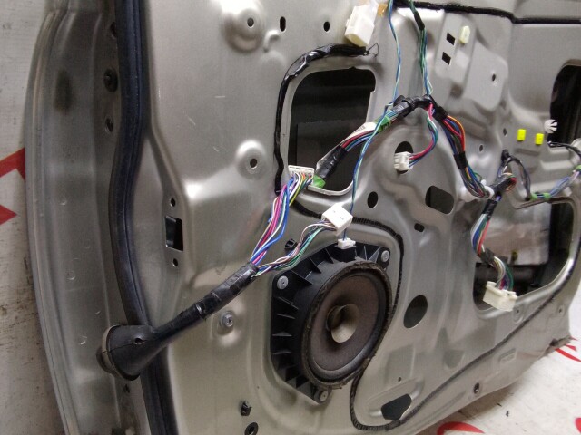 Дверь TOYOTA Vitz 