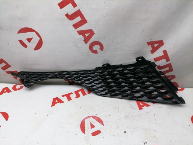 Решетка радиатора NISSAN Juke 