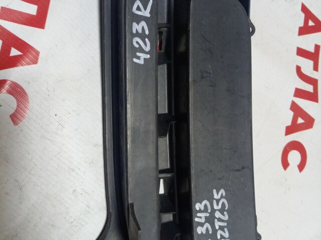 Заглушка в бампер TOYOTA Avensis 