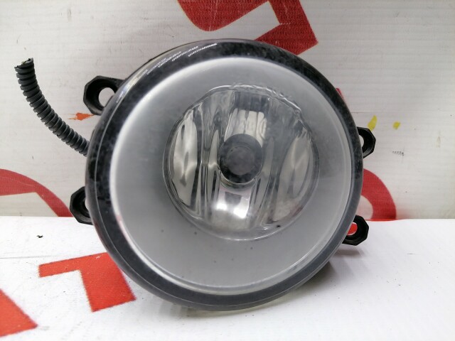 Туманка TOYOTA Avensis 