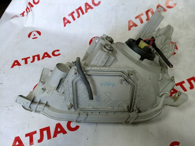 Фара TOYOTA Premio 