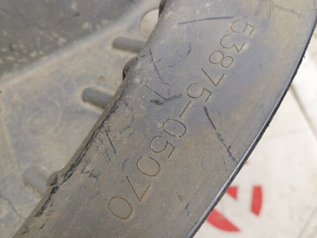 Подкрылок TOYOTA Avensis 