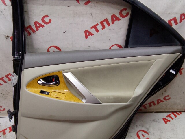 Дверь TOYOTA Camry 