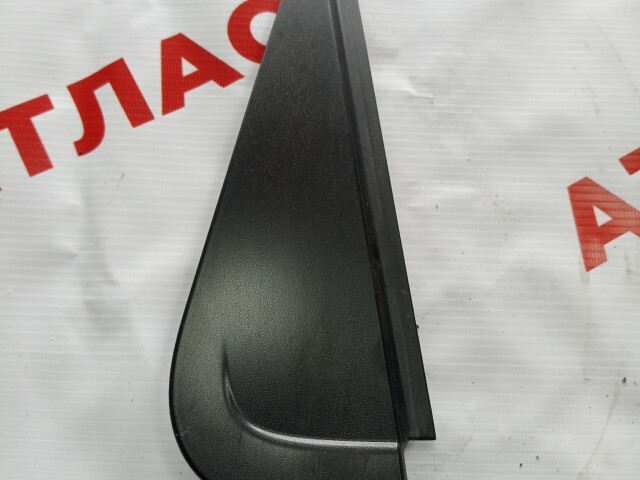 Уголок двери RENAULT Duster 