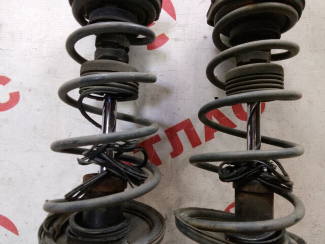 Стойка TOYOTA Corolla 