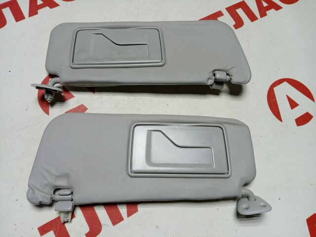 Козырёк TOYOTA Ist 