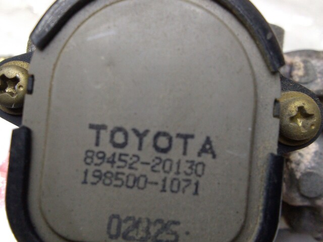 Дроссельная заслонка TOYOTA Platz 