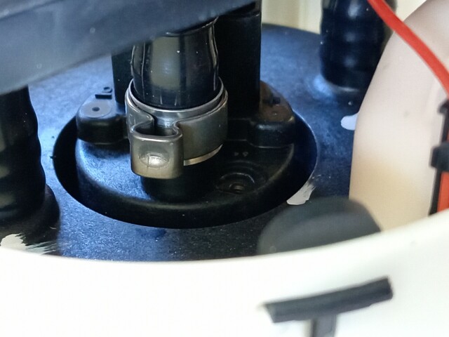 Бензонасос TOYOTA Avensis 