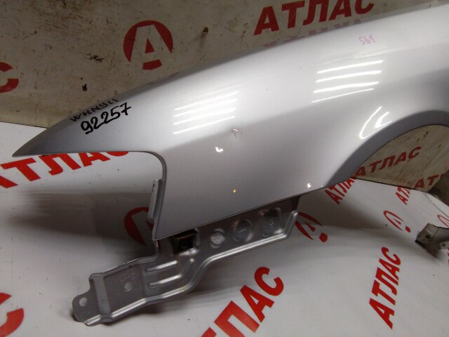 Крыло NISSAN Wingroad 