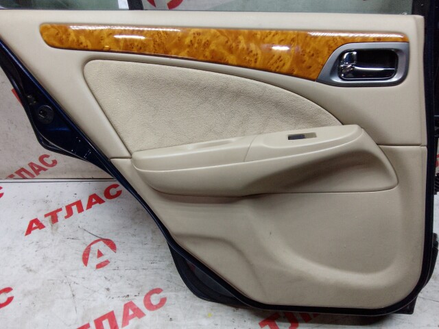 Дверь NISSAN Bluebird Sylphy 