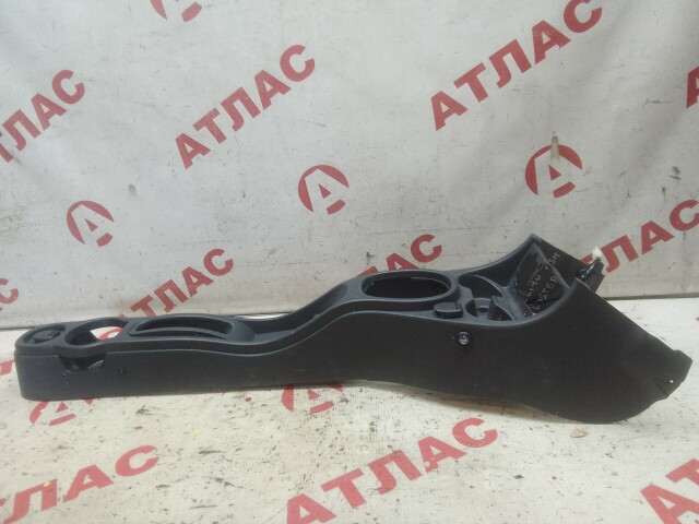 Консоль между сиденьями RENAULT Duster 