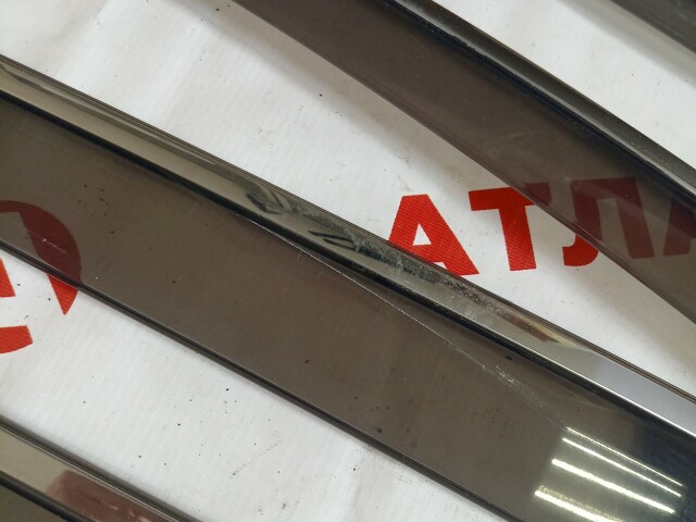 Ветровик TOYOTA Avensis 