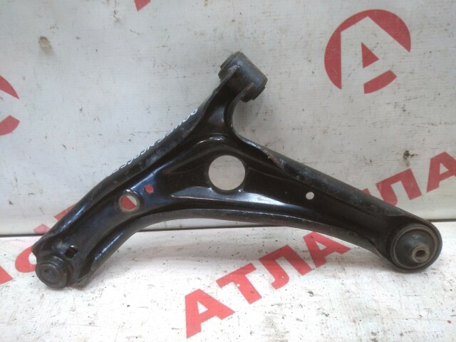 Рычаг TOYOTA Ist 