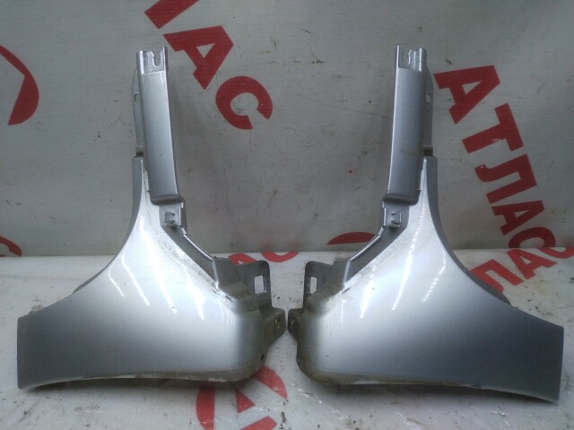 Брызговик TOYOTA Ist 