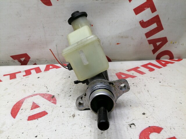 Главный тормозной цилиндр TOYOTA Corolla Runx 