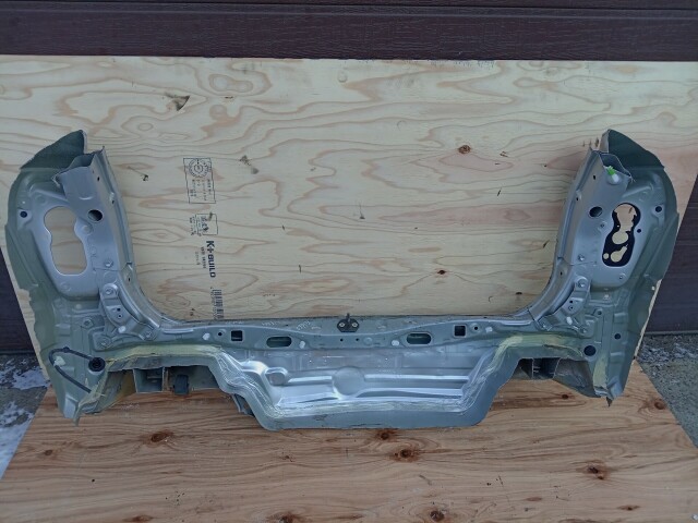 Задняя панель TOYOTA Corolla Fielder 