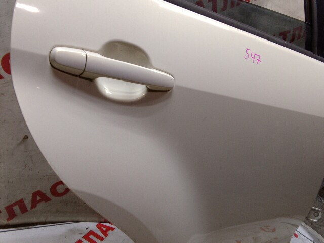 Дверь TOYOTA Ist 