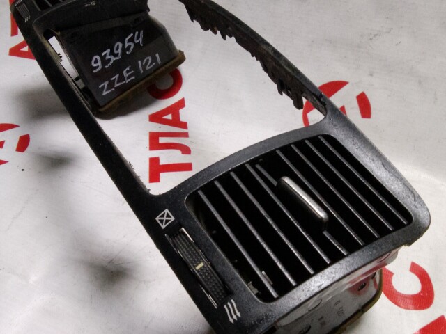 Рамка магнитолы TOYOTA Corolla 