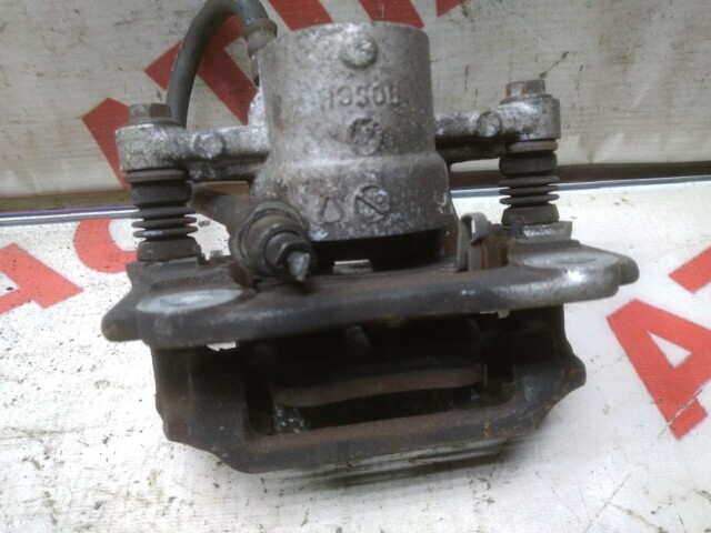 Суппорт TOYOTA Avensis 