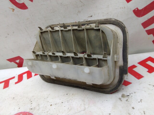 Клапан вентиляции крыла TOYOTA Corolla 