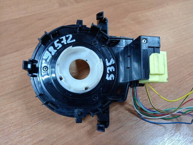 Шлейф подрулевой TOYOTA Avensis 