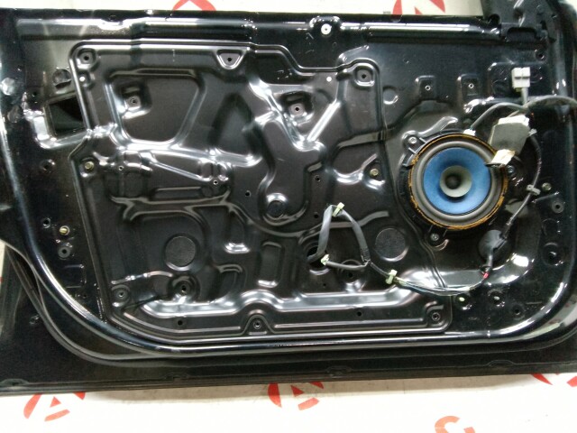 Дверь NISSAN Primera 