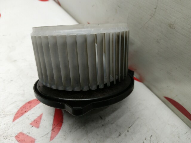 Моторчик печки TOYOTA Sienta 