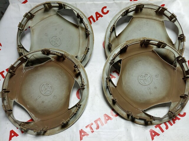 Колпак на колесо TOYOTA - 